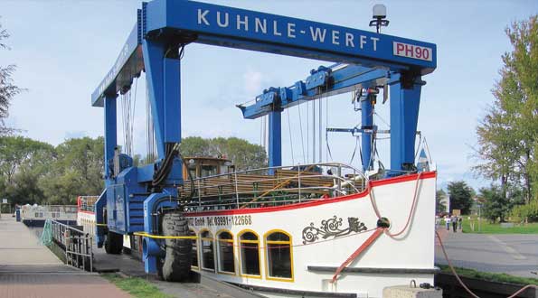 Fahrgastschiff